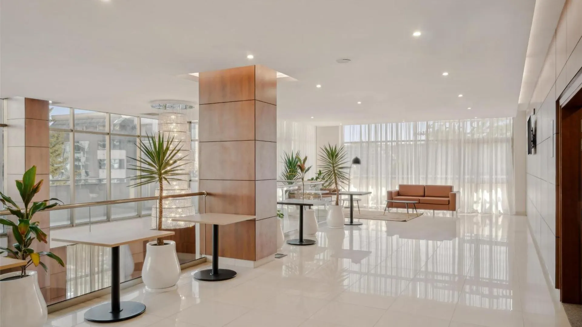 فندق Doubletree By Hilton Addis Ababa Airport